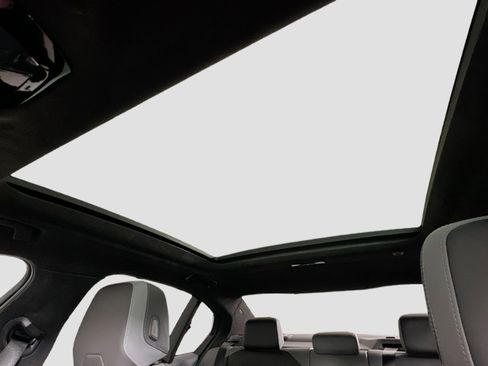 New 2026 BMW 550e xDrive w/ Executive Package image 22