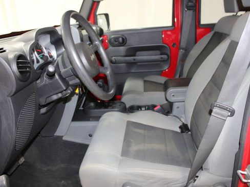 Used 2010 Jeep Wrangler Unlimited Sport image 17