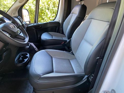 Used 2026 RAM ProMaster 2500 w/ Convenience Group FWD image 24