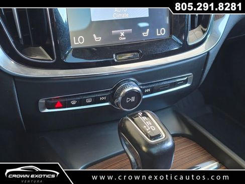 Used 2020 Volvo V60 T5 Cross Country w/ Protection Package Premier image 29