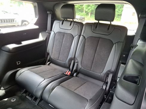 New 2025 Jeep Grand Cherokee L Altitude image 7