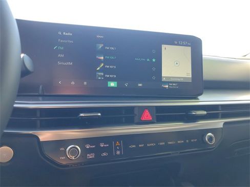 New 2025 Kia Sorento EX w/ Panoramic Sunroof Package image 21