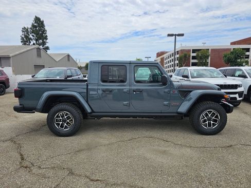 New 2026 Jeep Gladiator Sport AWD/4WD image 5