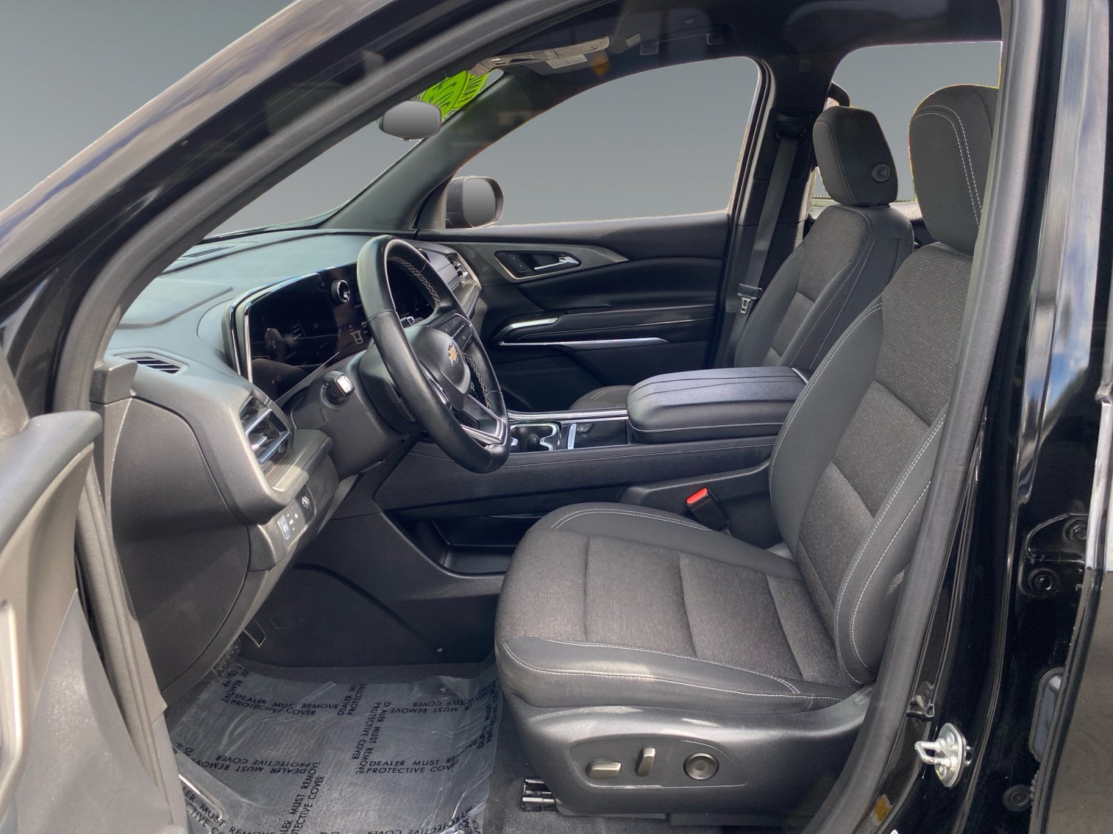 Used 2024 Chevrolet Traverse LT FWD image 9