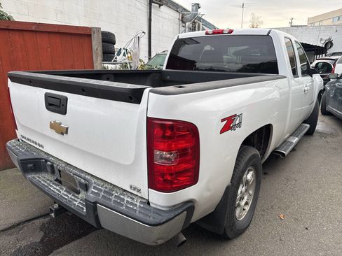 Used 2008 Chevrolet Silverado 1500 LTZ w/ Suspension Package, Off-Road image 3