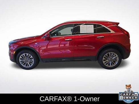 Used 2024 Cadillac XT4 Premium Luxury image 2