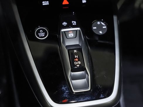 Used 2024 Audi Q4 e-tron Premium Plus w/ Premium Plus image 18