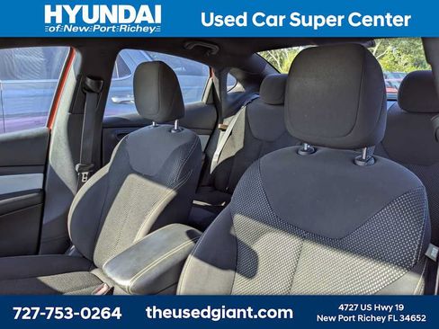 Used 2015 Dodge Dart SXT FWD image 3