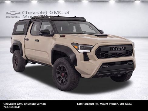 Used 2025 Toyota Tacoma TRD Pro w/ Tow Tech Package AWD/4WD image 17