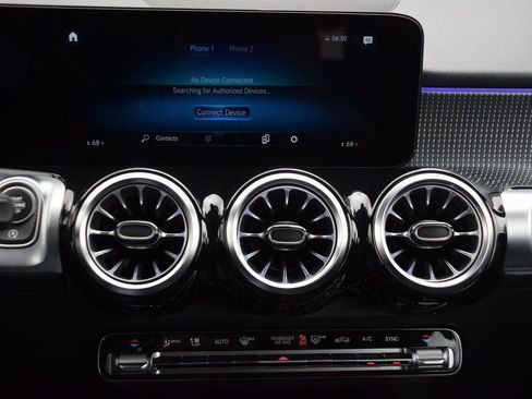 Certified 2022 Mercedes-Benz GLB 250 image 26