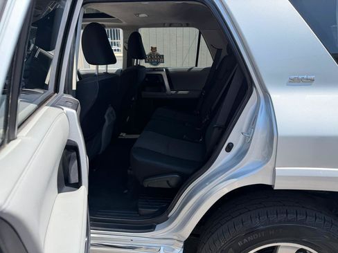 Used 2010 Toyota 4Runner SR5 AWD/4WD image 16