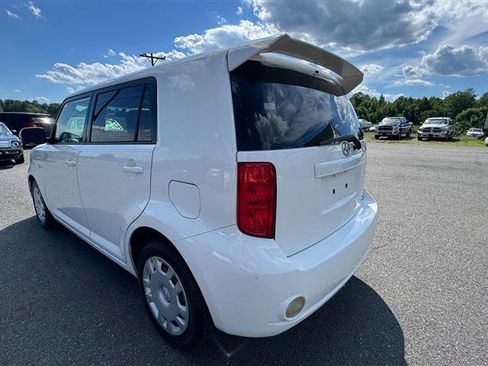 Used 2008 Scion xB FWD image 16