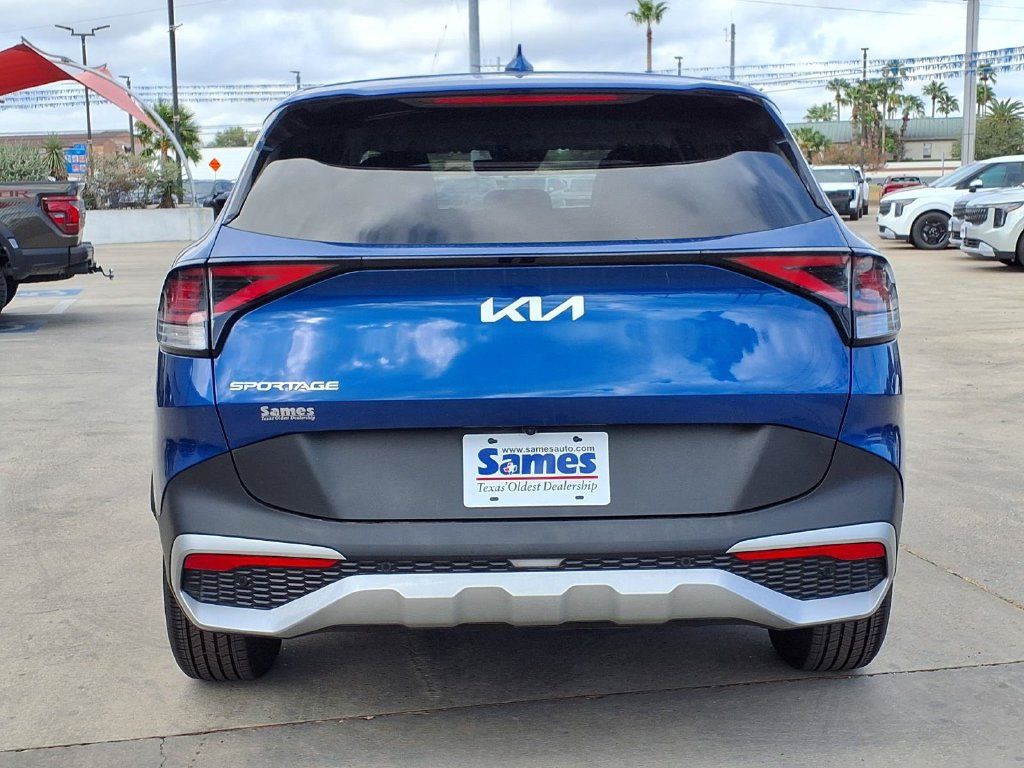 Certified 2024 Kia Sportage EX FWD image 7