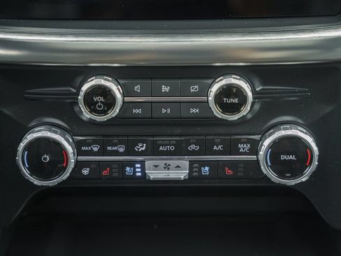 Used 2023 Ford F150 Lariat w/ Equipment Group 502A High AWD/4WD image 27