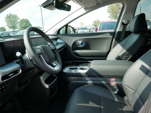 New 2026 Hyundai Ioniq 9 SEL image 6