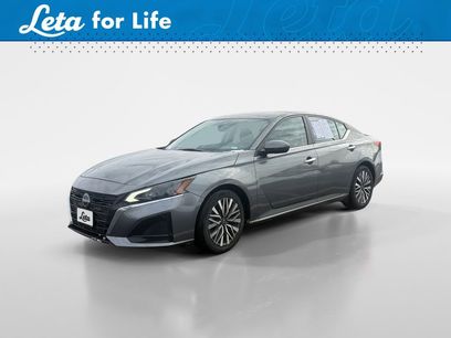 Used 2023 Nissan Altima 2.5 SV