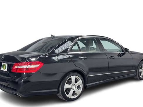 Used 2010 Mercedes-Benz E 350 Sedan image 2