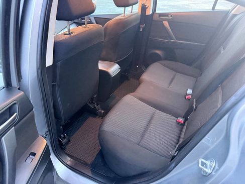 Used 2013 MAZDA MAZDA3 i SV w/ Convenience Pkg image 24