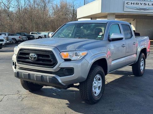 Used 2021 Toyota Tacoma SR image 8