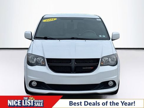 Used 2014 Dodge Grand Caravan SXT image 2