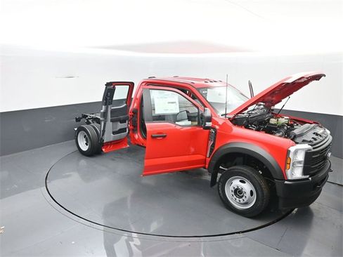 New 2025 Ford F550 XL image 34