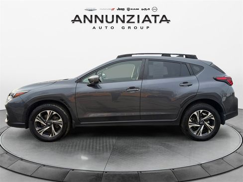 Used 2024 Subaru Crosstrek 2.0i Premium image 2