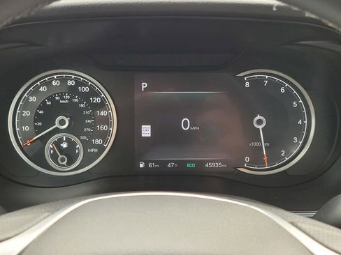 Used 2025 Genesis G70 2.5T image 24