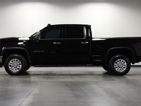 Used 2022 Chevrolet Silverado 2500 LTZ w/ LTZ Convenience Package image 7