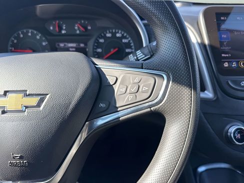 Used 2024 Chevrolet Malibu LT image 15