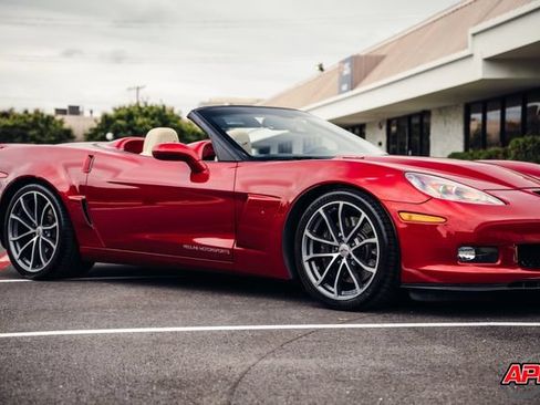 Used 2013 Chevrolet Corvette 427 w/ 1SB Preferred Equipment Group RWD image 65