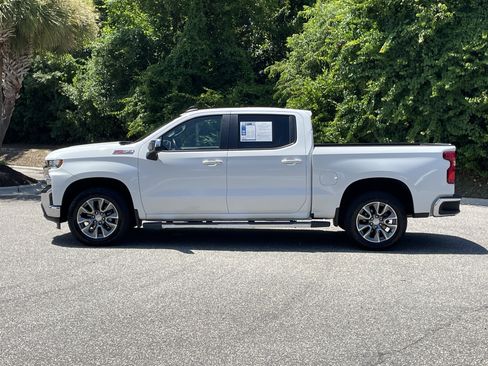 Used 2022 Chevrolet Silverado 1500 LT w/ Z71 Off-Road Package AWD/4WD image 6