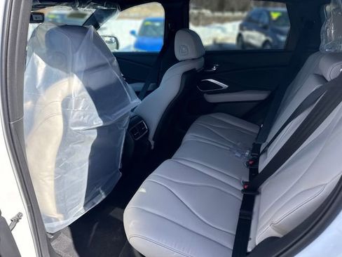 New 2026 Acura RDX SH-AWD image 12