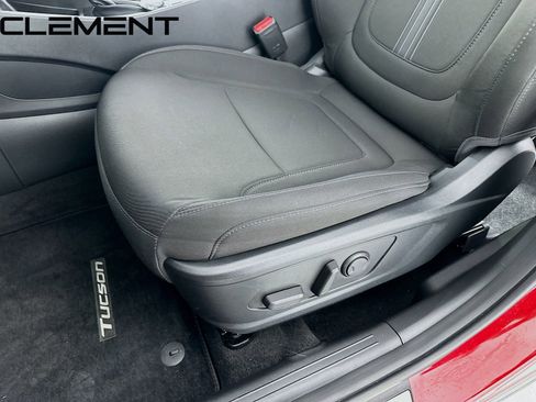 Used 2025 Hyundai Tucson SEL AWD/4WD image 28