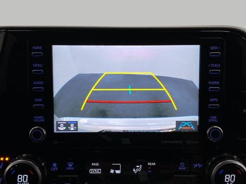 Used 2021 Toyota Highlander Limited image 27