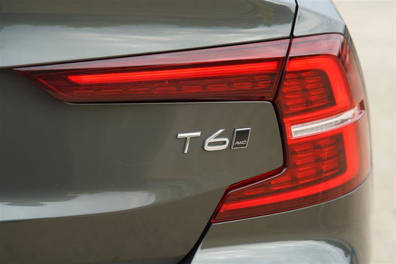 Used 2020 Volvo S60 T6 Momentum AWD/4WD image 38