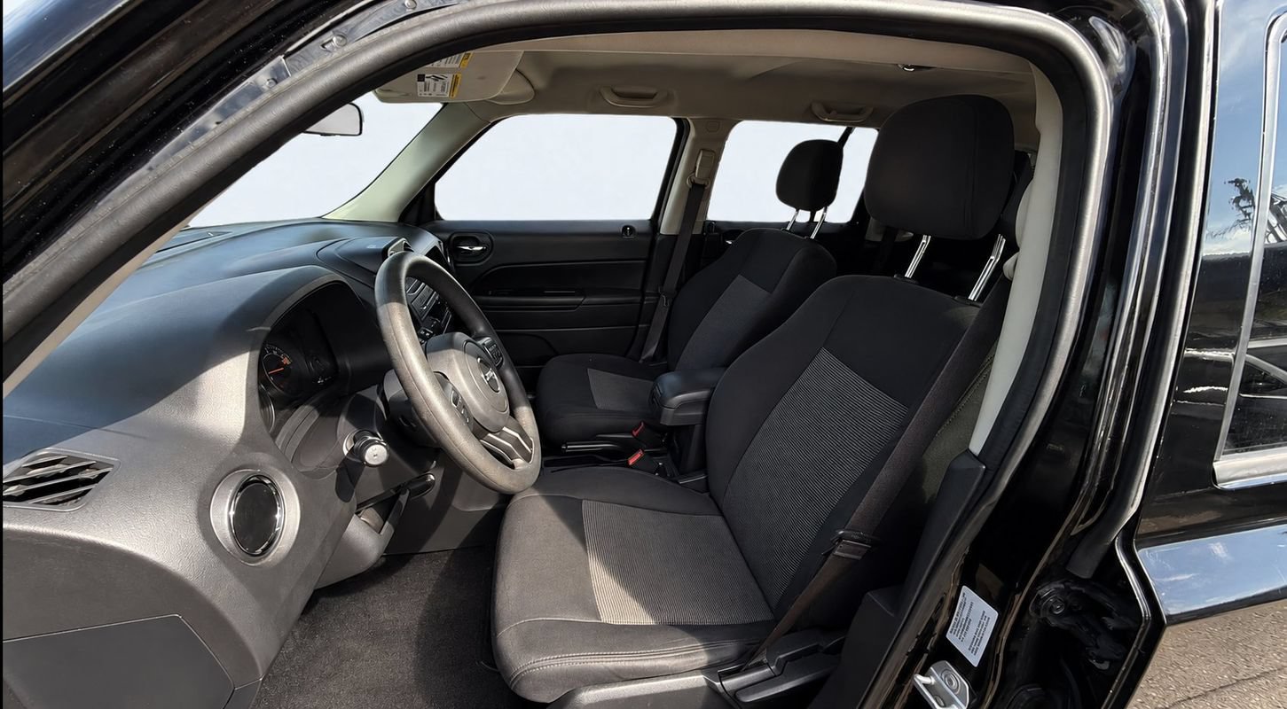 Used 2015 Jeep Patriot Sport w/ Power Value Group AWD/4WD image 11