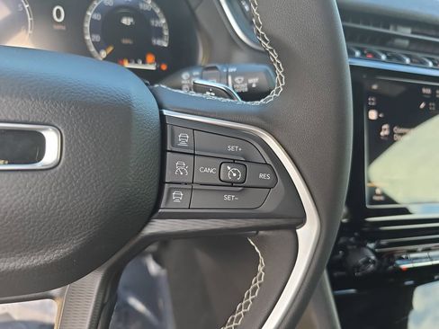 New 2025 Jeep Grand Cherokee Laredo w/ MOPAR Finishing Package image 18