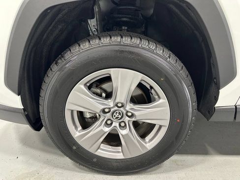Used 2025 Toyota RAV4 XLE FWD image 62