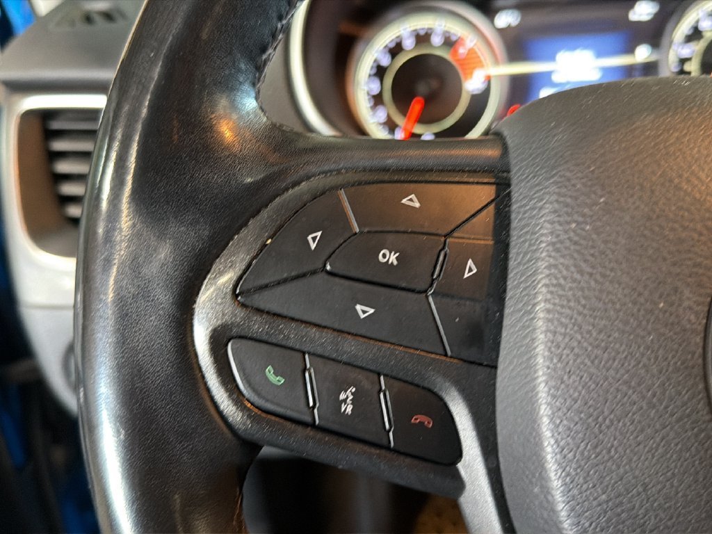 Used 2020 Jeep Cherokee Trailhawk w/ Comfort/Convenience Group AWD/4WD image 19