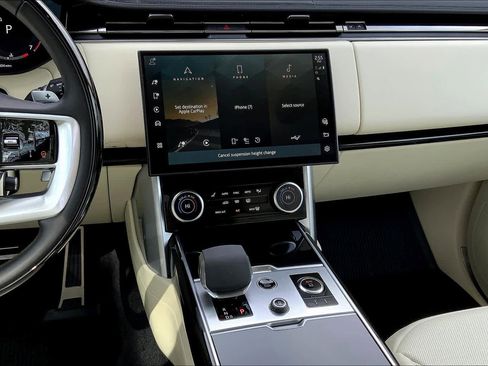 Used 2023 Land Rover Range Rover SE AWD/4WD image 7