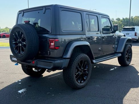 Used 2023 Jeep Wrangler Unlimited Sahara w/ Cold Weather Group AWD/4WD image 5