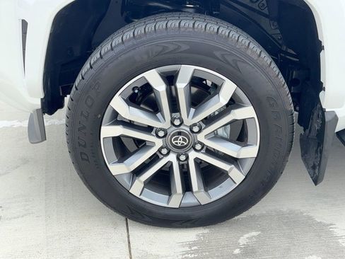 Used 2025 Toyota 4Runner Limited image 24