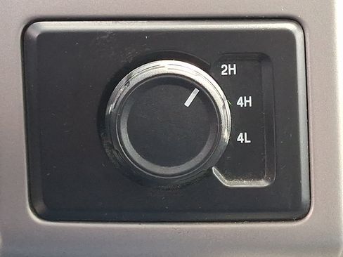 Used 2020 Ford F250 Lariat w/ Lariat Ultimate Package AWD/4WD image 25