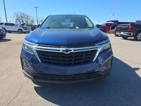 Used 2022 Chevrolet Equinox LS w/ LS Convenience Package image 2