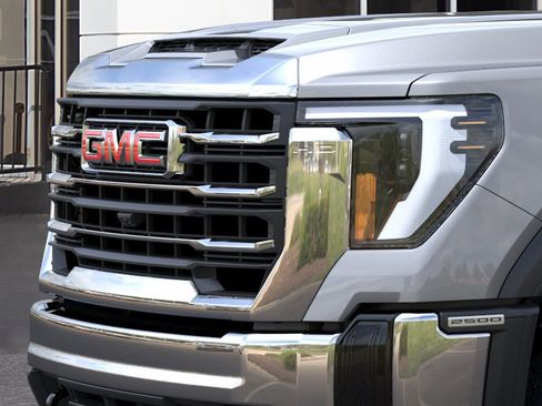 New 2026 GMC Sierra 2500 SLE image 13
