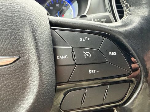 Used 2019 Chrysler Pacifica Touring-L Plus w/ S Appearance Package FWD image 20
