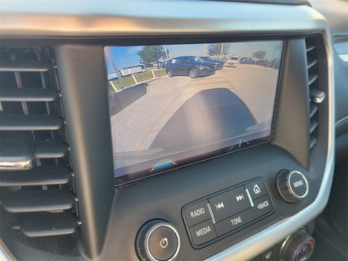 Used 2018 GMC Acadia SLT image 35