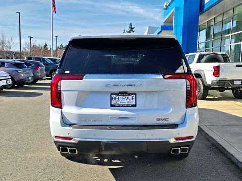 New 2026 GMC Yukon XL Denali w/ Denali Reserve Package image 38