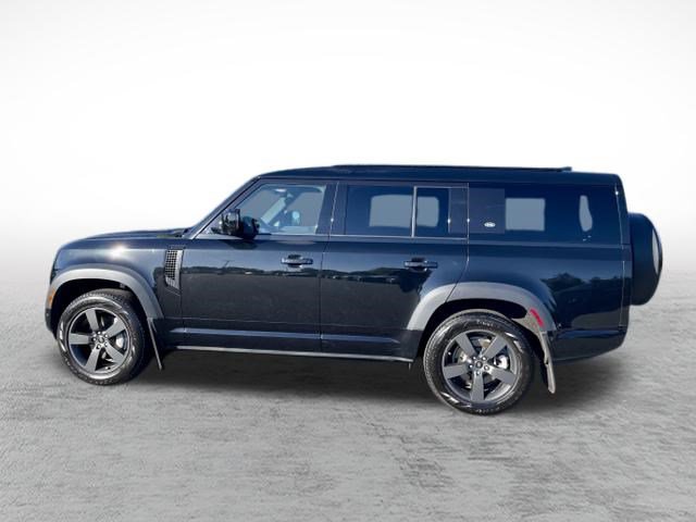 Used 2023 Land Rover Defender 130 X-Dynamic SE AWD/4WD image 5