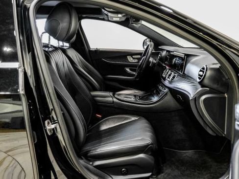 Used 2022 Mercedes-Benz E 450 4MATIC Sedan w/ Driver Assistance Package image 29